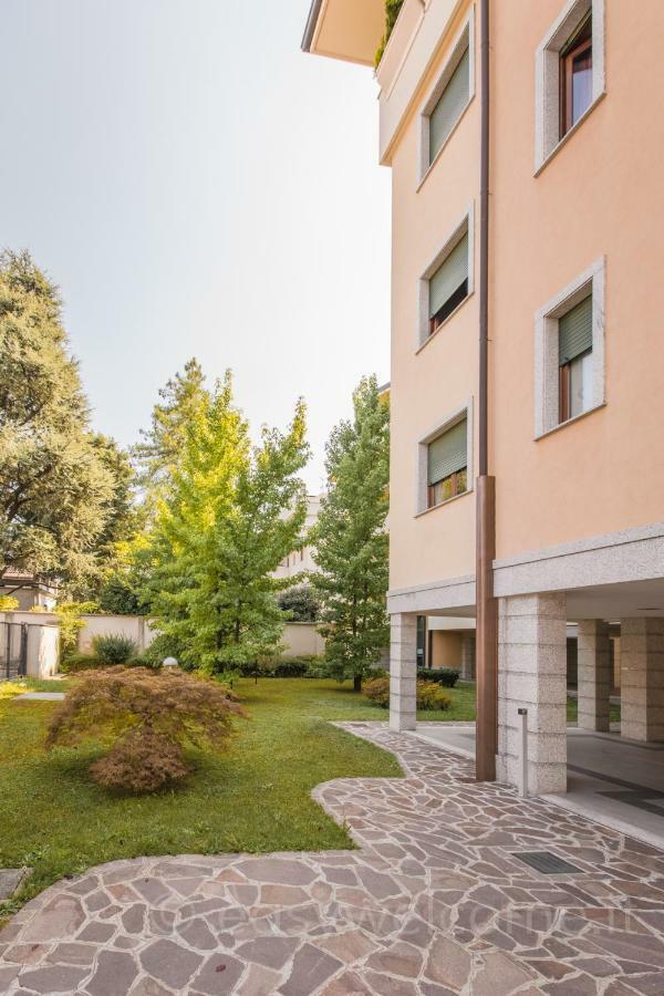 Easy Welcome Casa Rosada Apartment Nova Milanese Luaran gambar