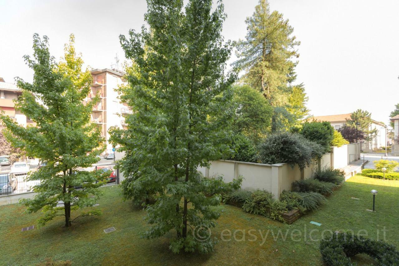 Easy Welcome Casa Rosada Apartment Nova Milanese Luaran gambar